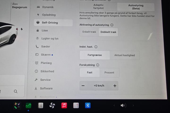 Hvid Tesla Model 3 fra 2019