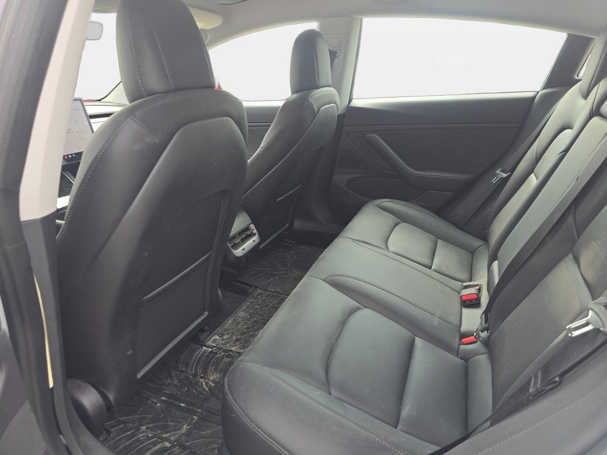 Hvid Tesla Model 3 fra 2019