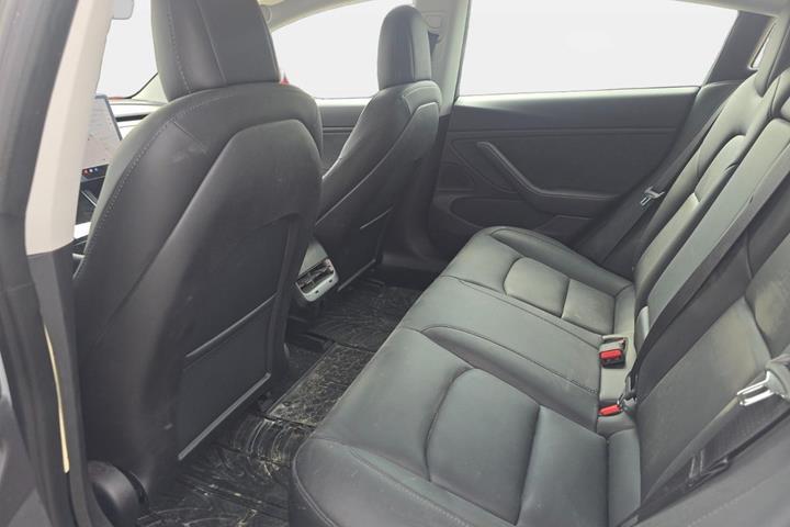 Hvid Tesla Model 3 fra 2019