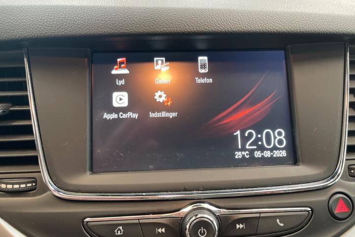 Sølv Opel Astra fra 2019