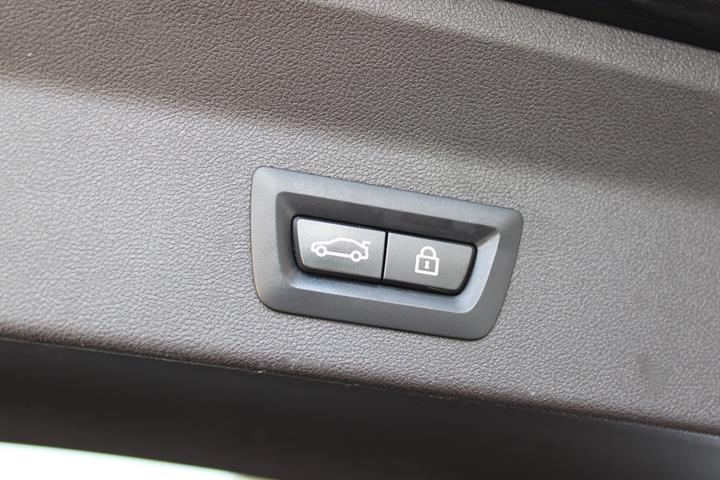 Sort BMW X3 fra 2020