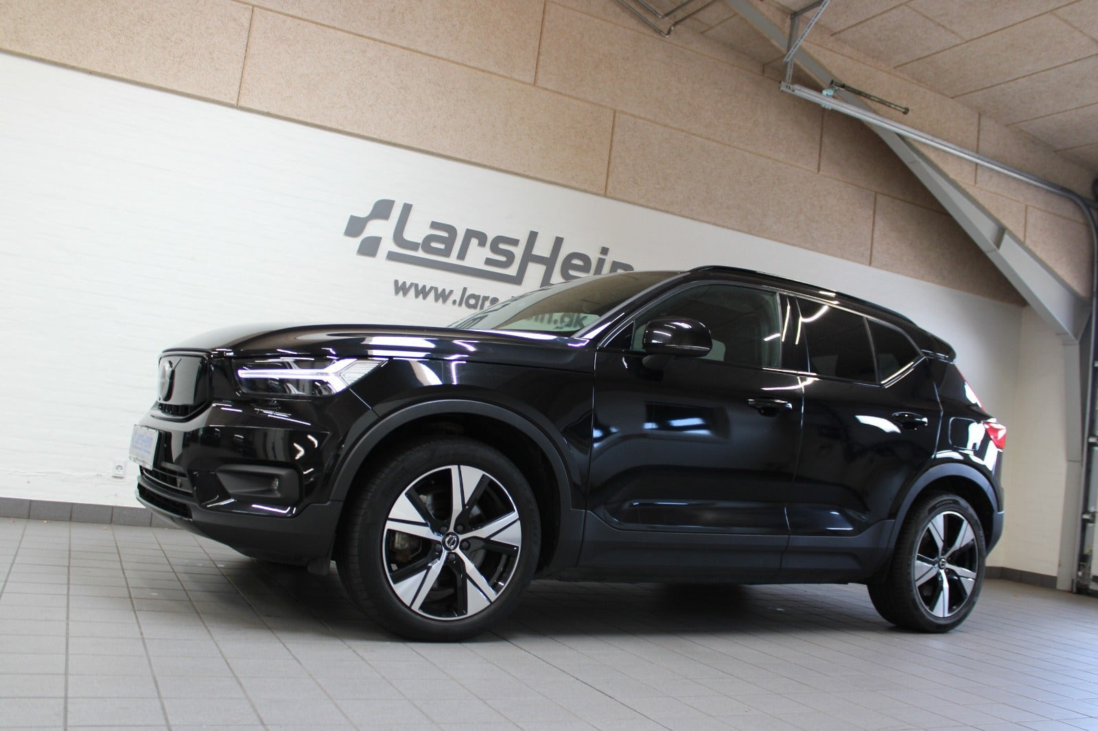 Sort Volvo XC40 fra 2021