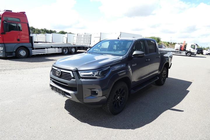 Grå Toyota HiLux fra 2021