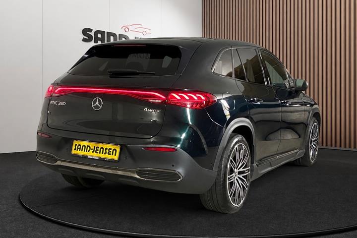 Grøn Mercedes EQE350 SUV fra 2024