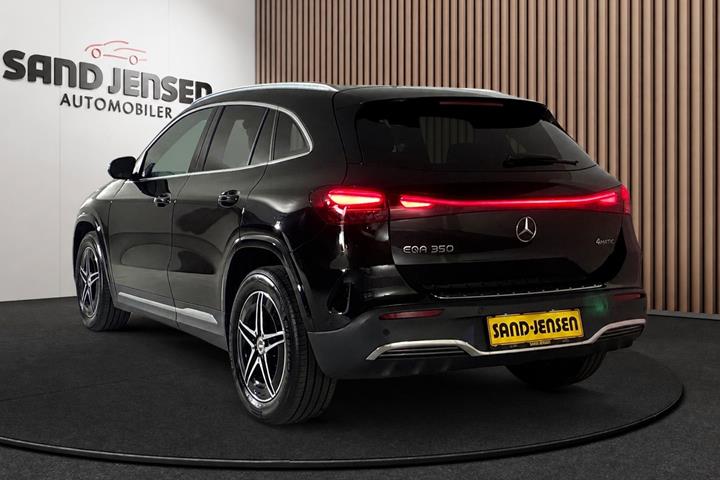 Sort Mercedes EQA350 fra 2024