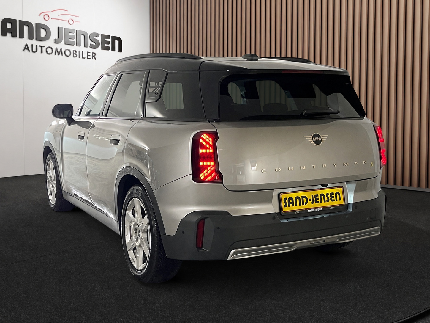 Blå Mini Countryman SE fra 2025