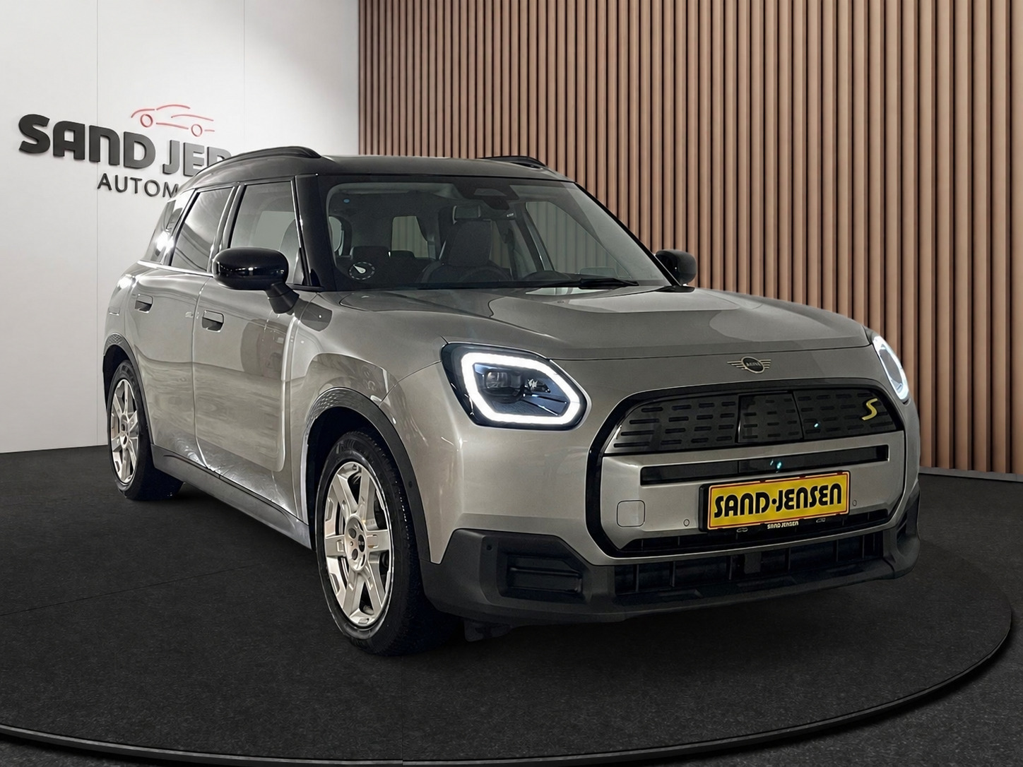 Blå Mini Countryman SE fra 2025