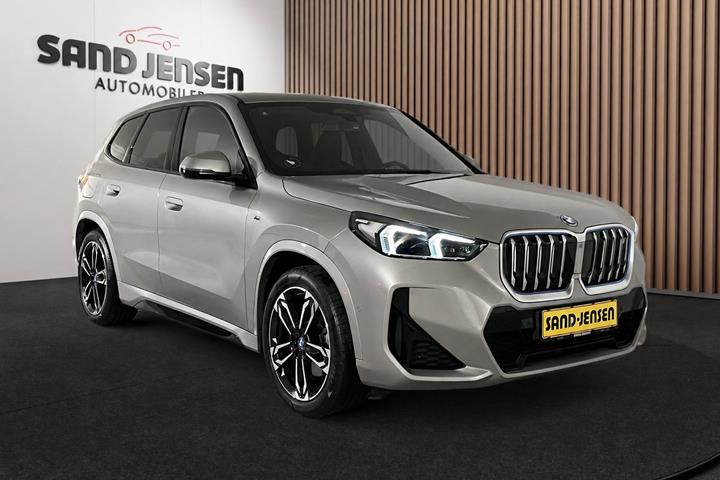 Sølv BMW iX1 fra 2024