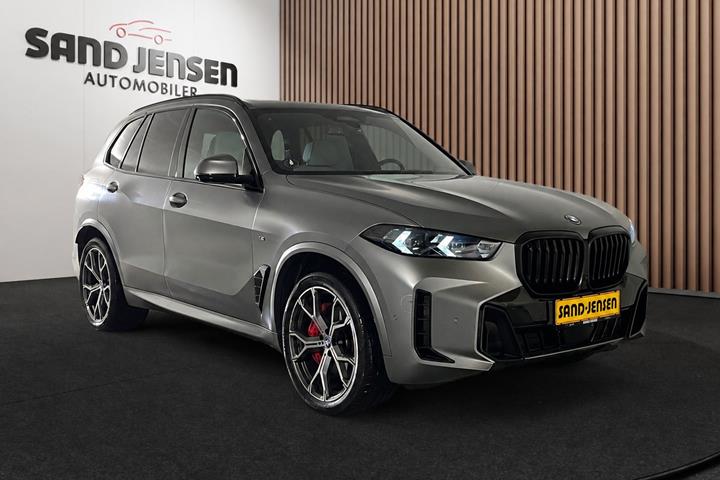 Grå BMW X5 fra 2025