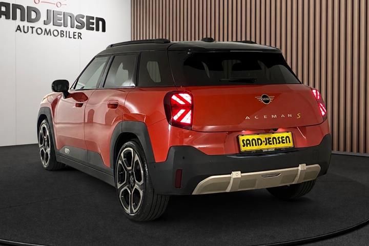 Rød Mini Aceman SE fra 2025