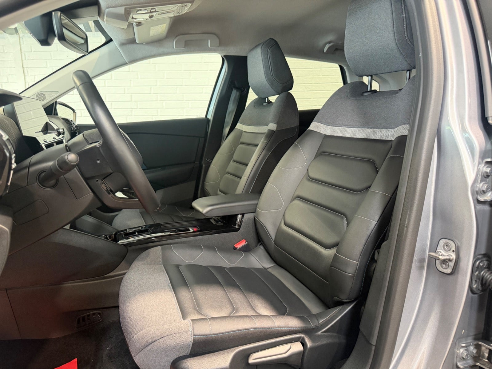 Sølv Citroën ë-C4 X fra 2023