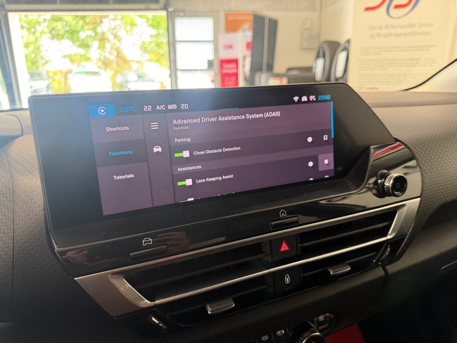 Sølv Citroën ë-C4 X fra 2023