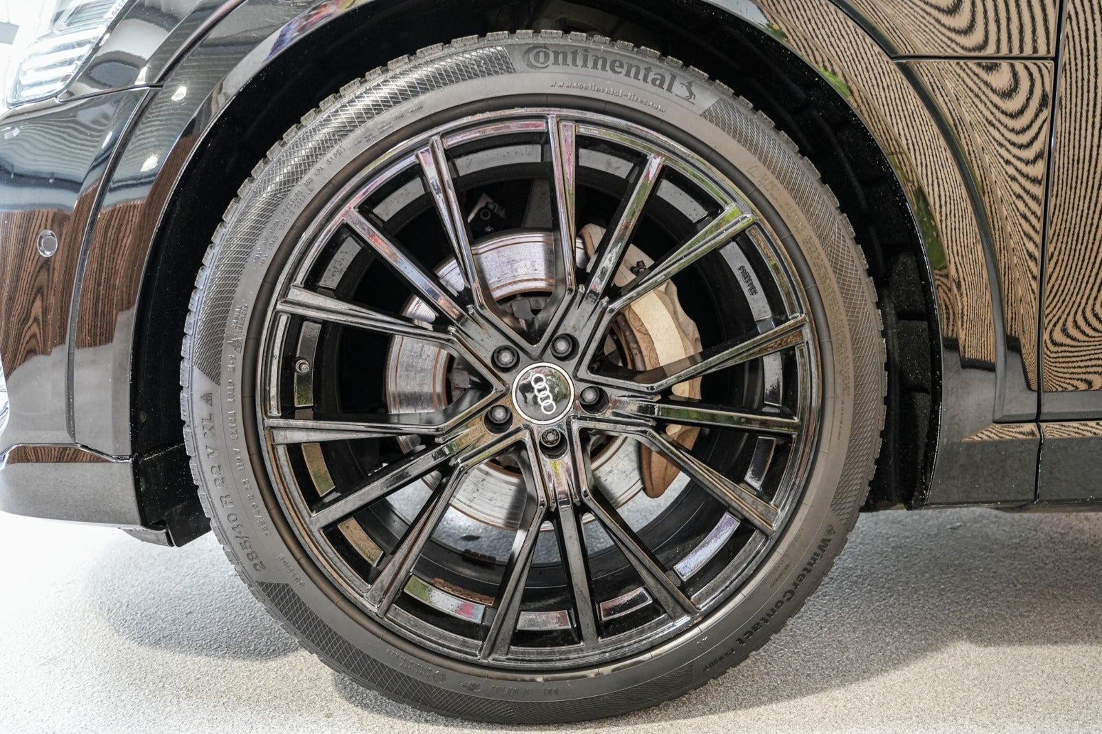 Sort Audi e-tron fra 2021