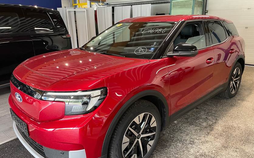 Ford Explorer 77 Select Extended Range