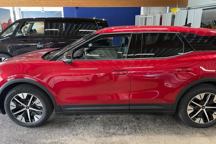 Rød Ford Explorer fra 2025