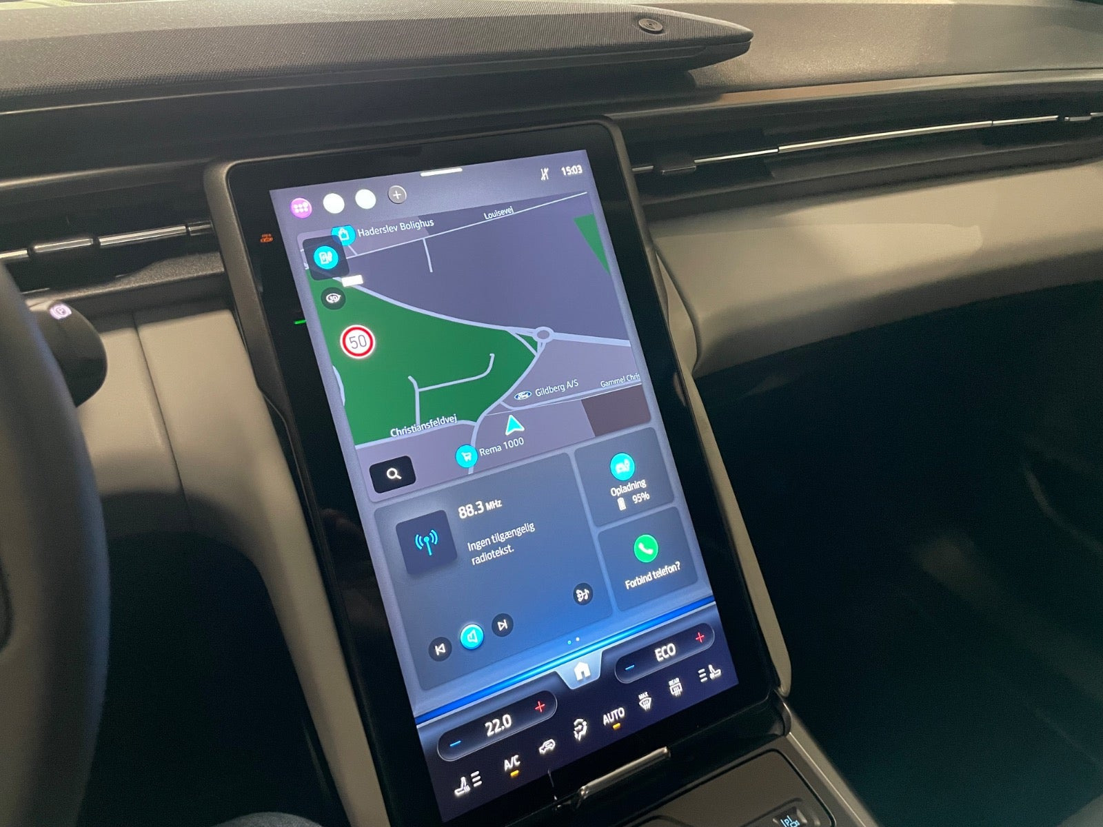 Rød Ford Explorer fra 2025