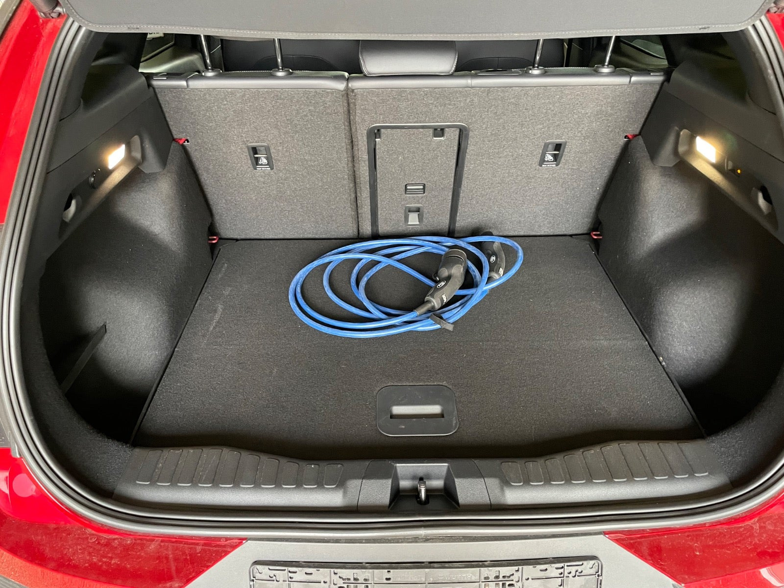 Rød Ford Explorer fra 2025