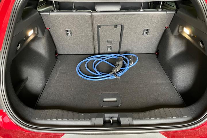 Rød Ford Explorer fra 2025
