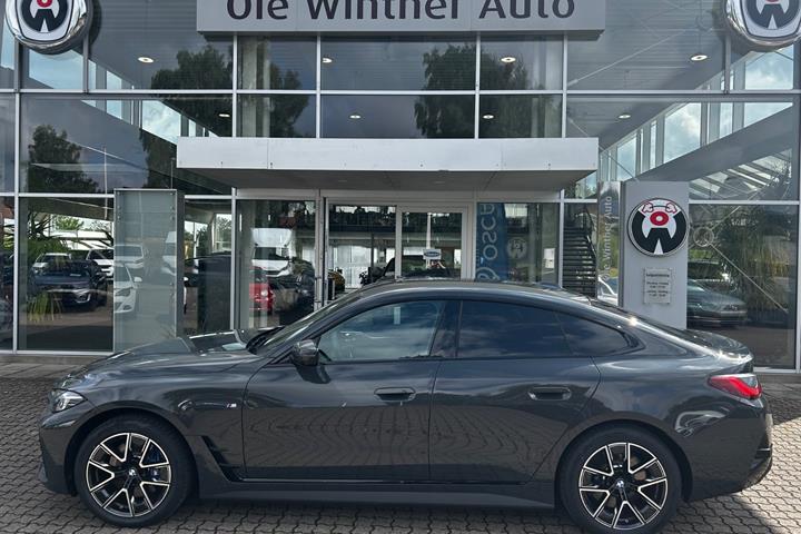 Grå BMW i4 fra 2025