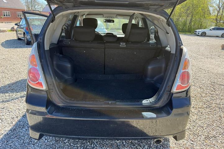 Beige Suzuki Liana fra 2009