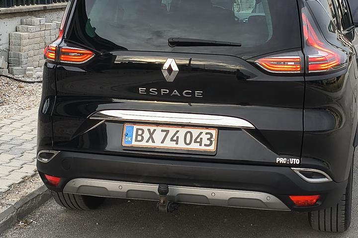Sort Renault Espace fra 2015