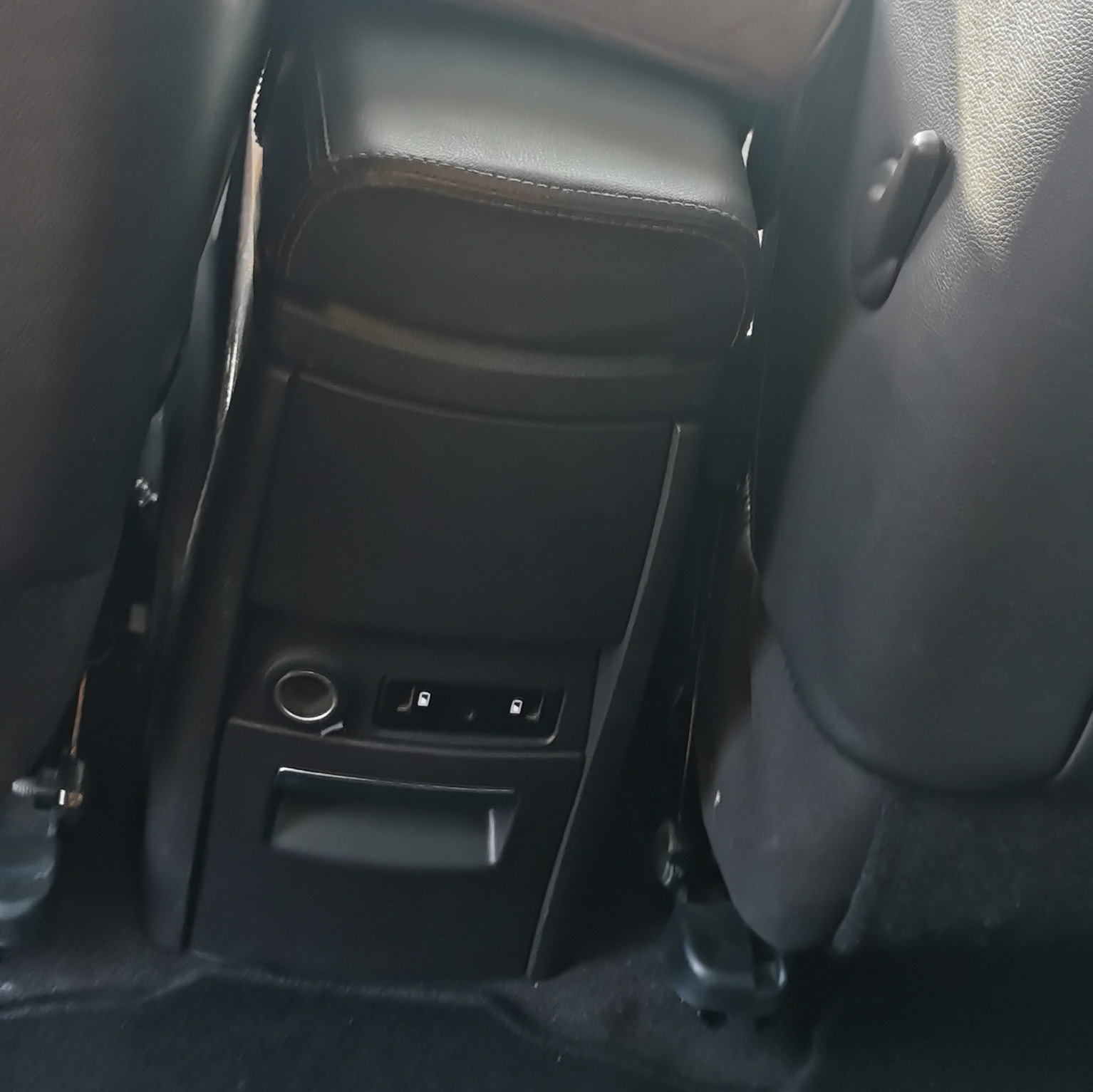 Sort Renault Espace fra 2015