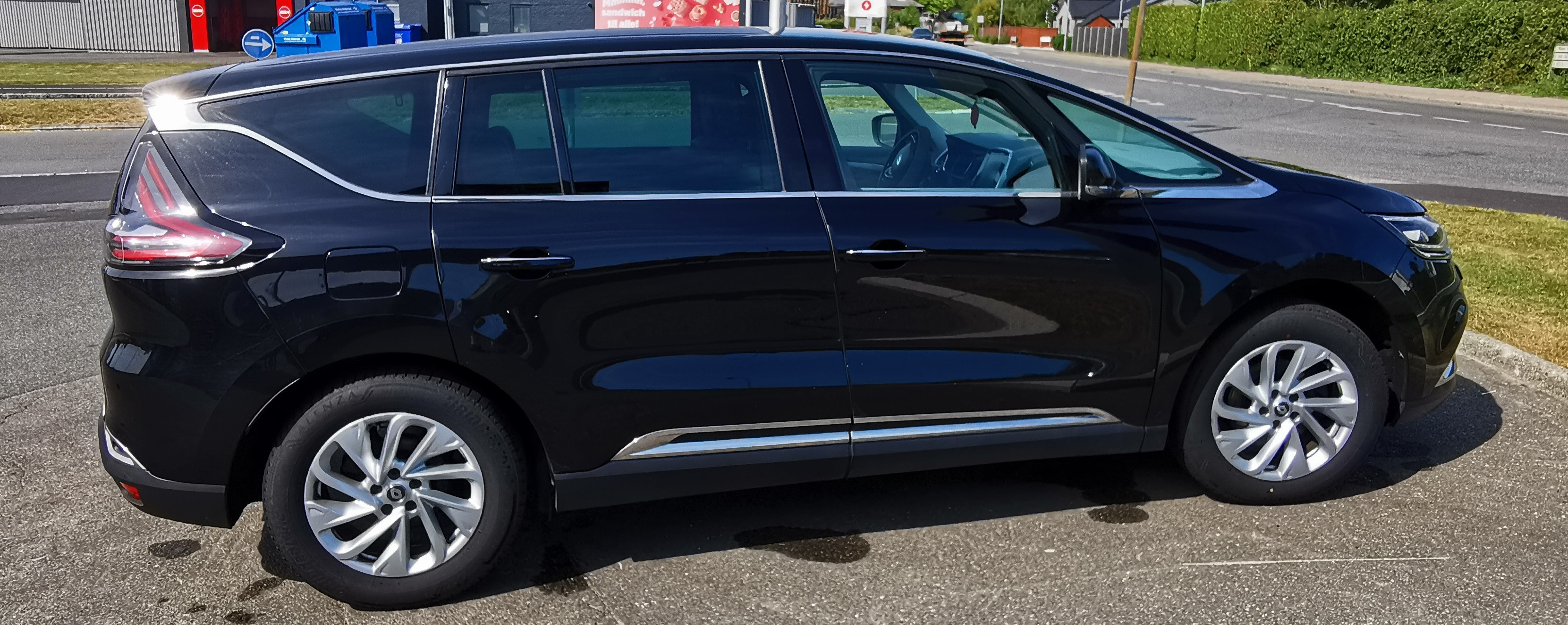 Sort Renault Espace fra 2015