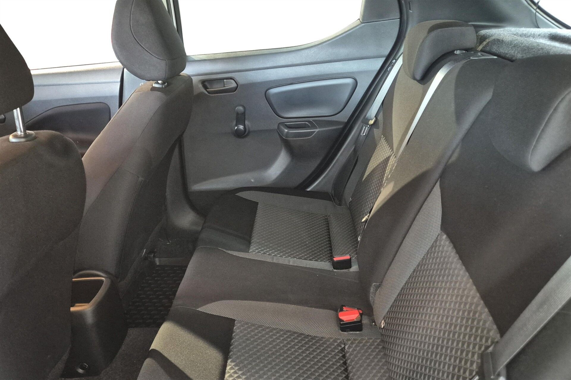 Hvid Nissan Micra fra 2018