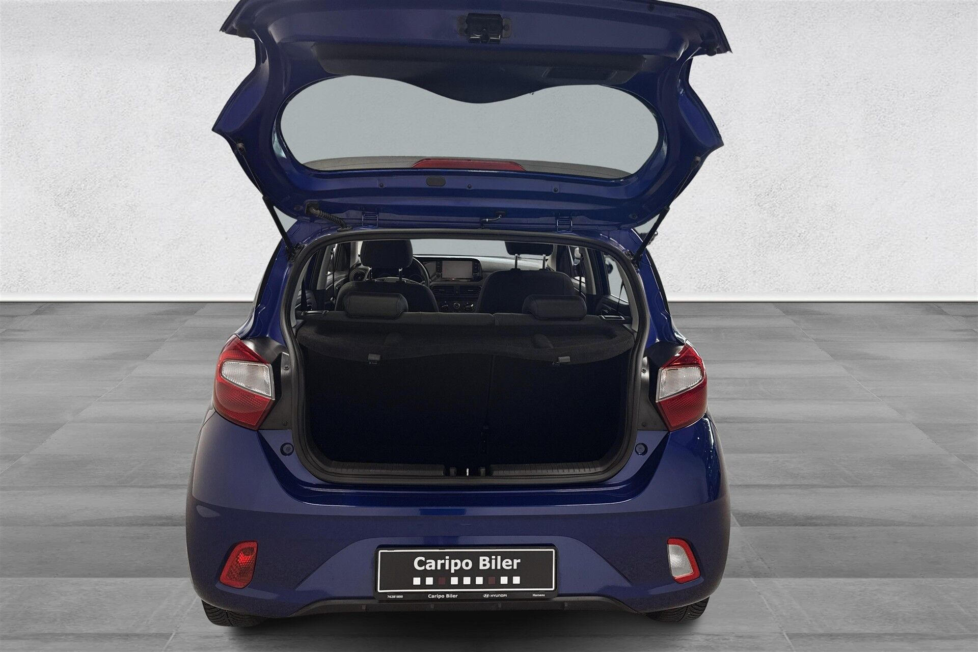 Blå Hyundai i10 fra 2023