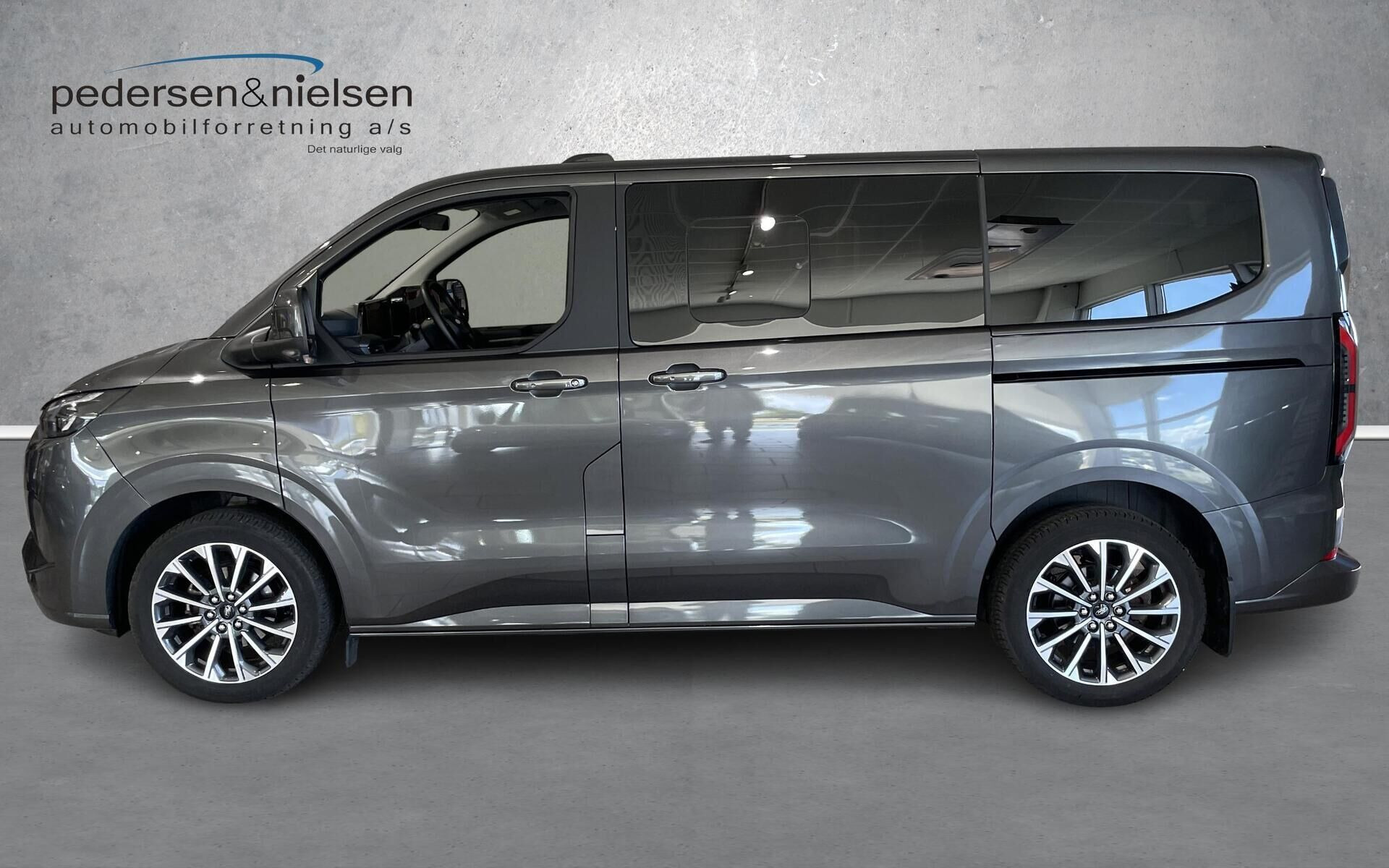 undefined Ford Tourneo Custom fra 2024