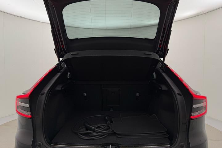 Sort Volvo C40 fra 2023