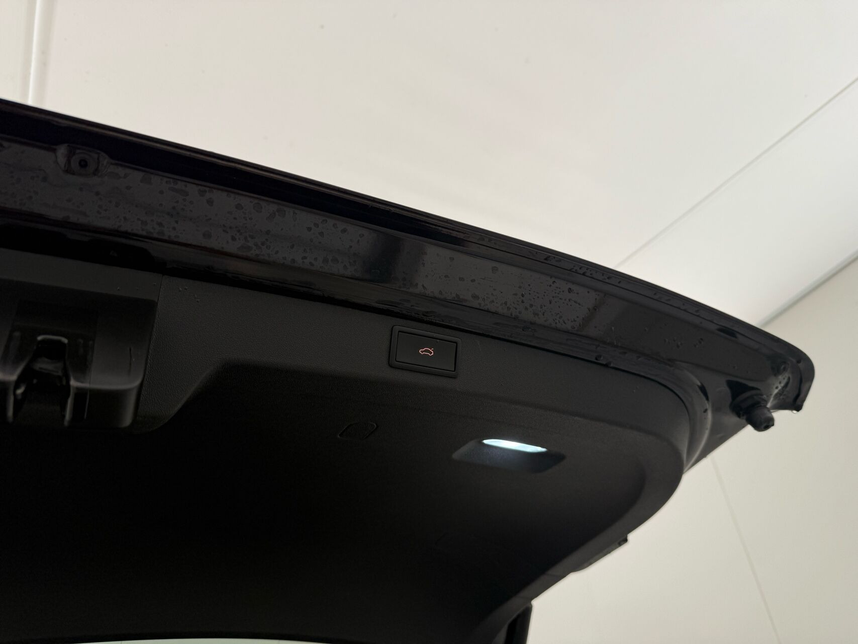 Sort Skoda Enyaq fra 2023