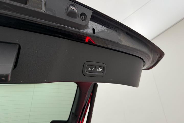 Sort Volvo C40 fra 2023