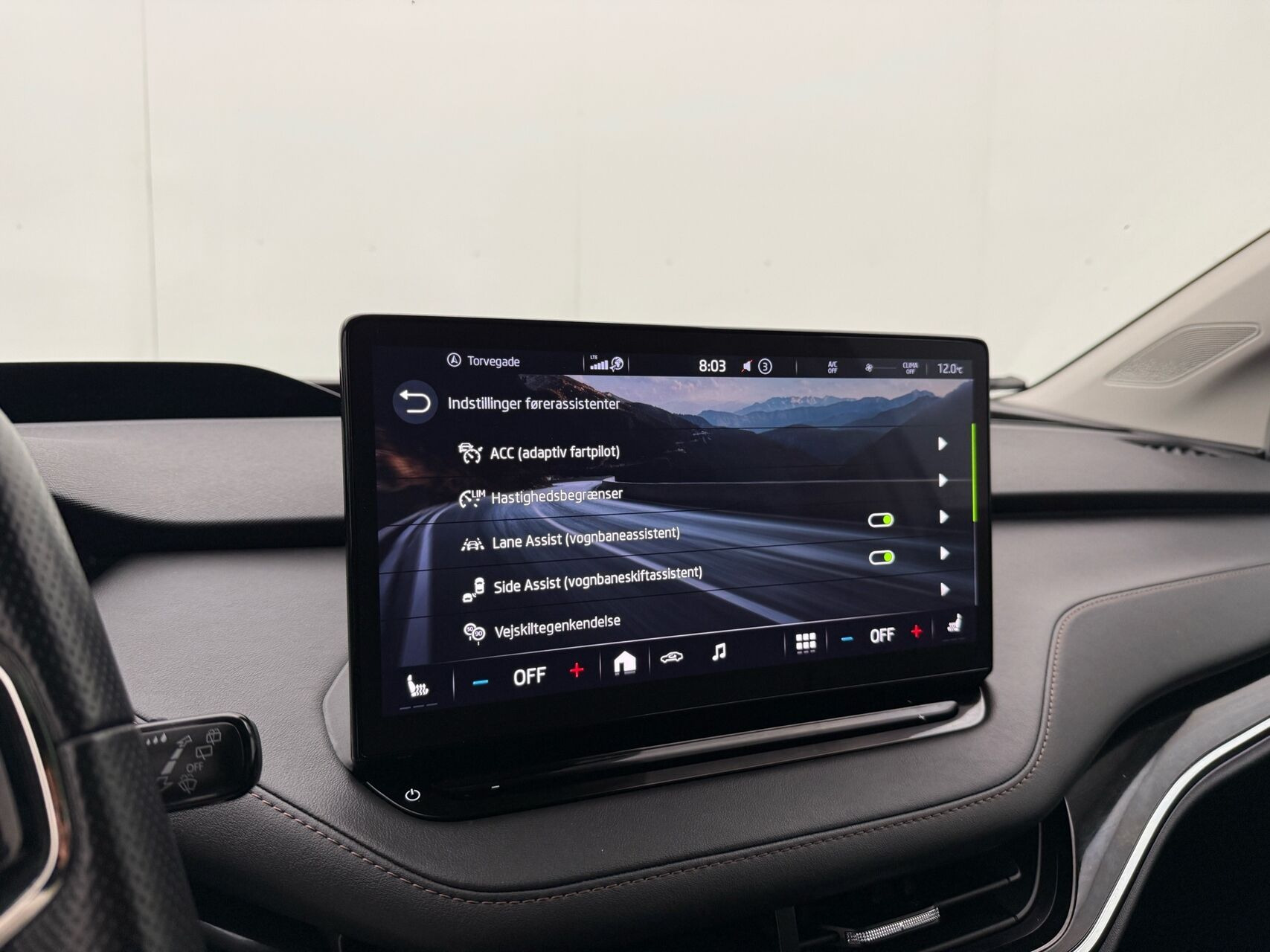 Sølv Skoda Enyaq fra 2022