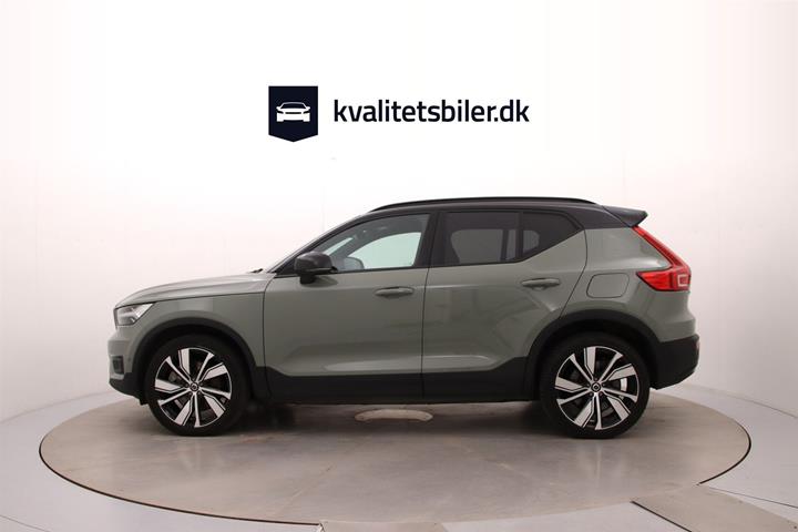 Grøn Volvo XC40 fra 2022