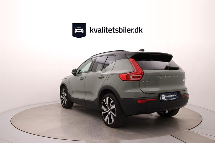 Grøn Volvo XC40 fra 2022