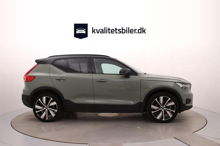Grøn Volvo XC40 fra 2022