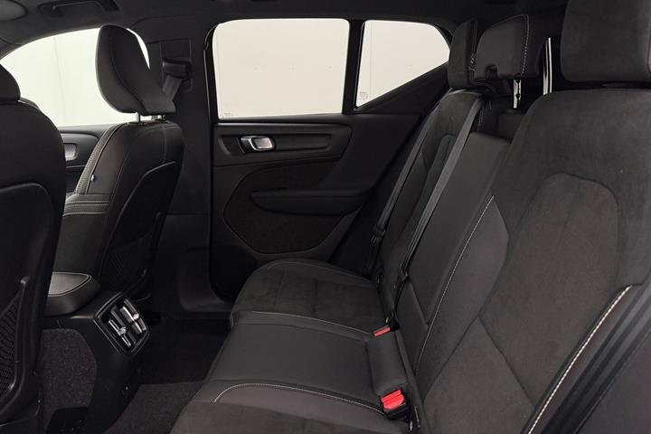 Grøn Volvo XC40 fra 2022