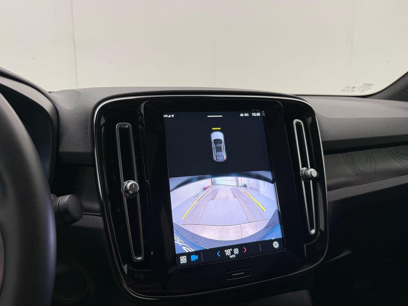 Blå Volvo C40 fra 2023
