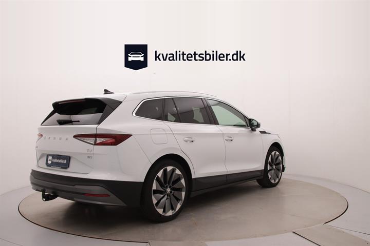 Hvid Skoda Enyaq fra 2021