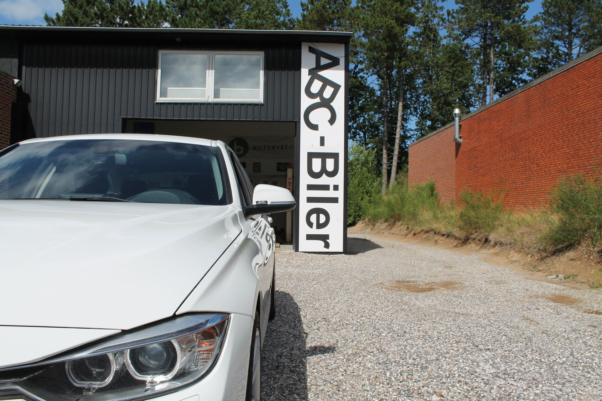 Hvid BMW 320d fra 2014