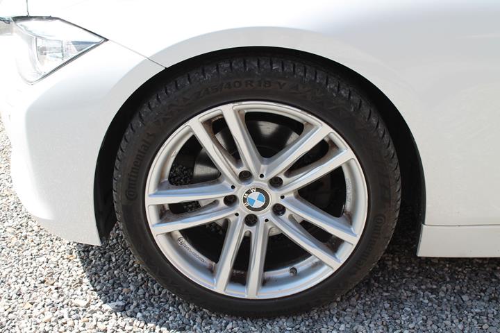 Hvid BMW 320d fra 2014