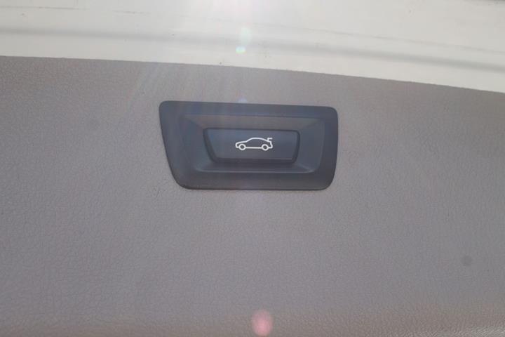 Hvid BMW 320d fra 2014