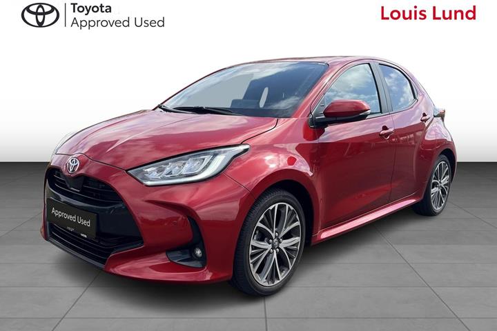 Rød Toyota Yaris fra 2024 set udefra