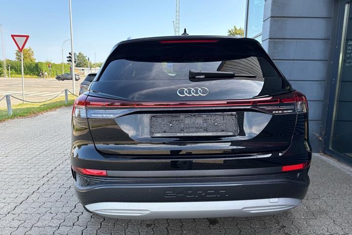 Sort Audi Q4 fra 2023