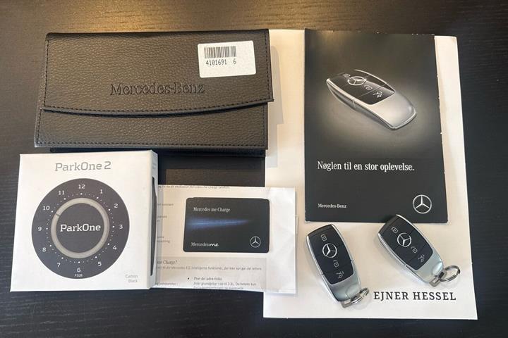 Sort Mercedes EQA 250+ fra 2024