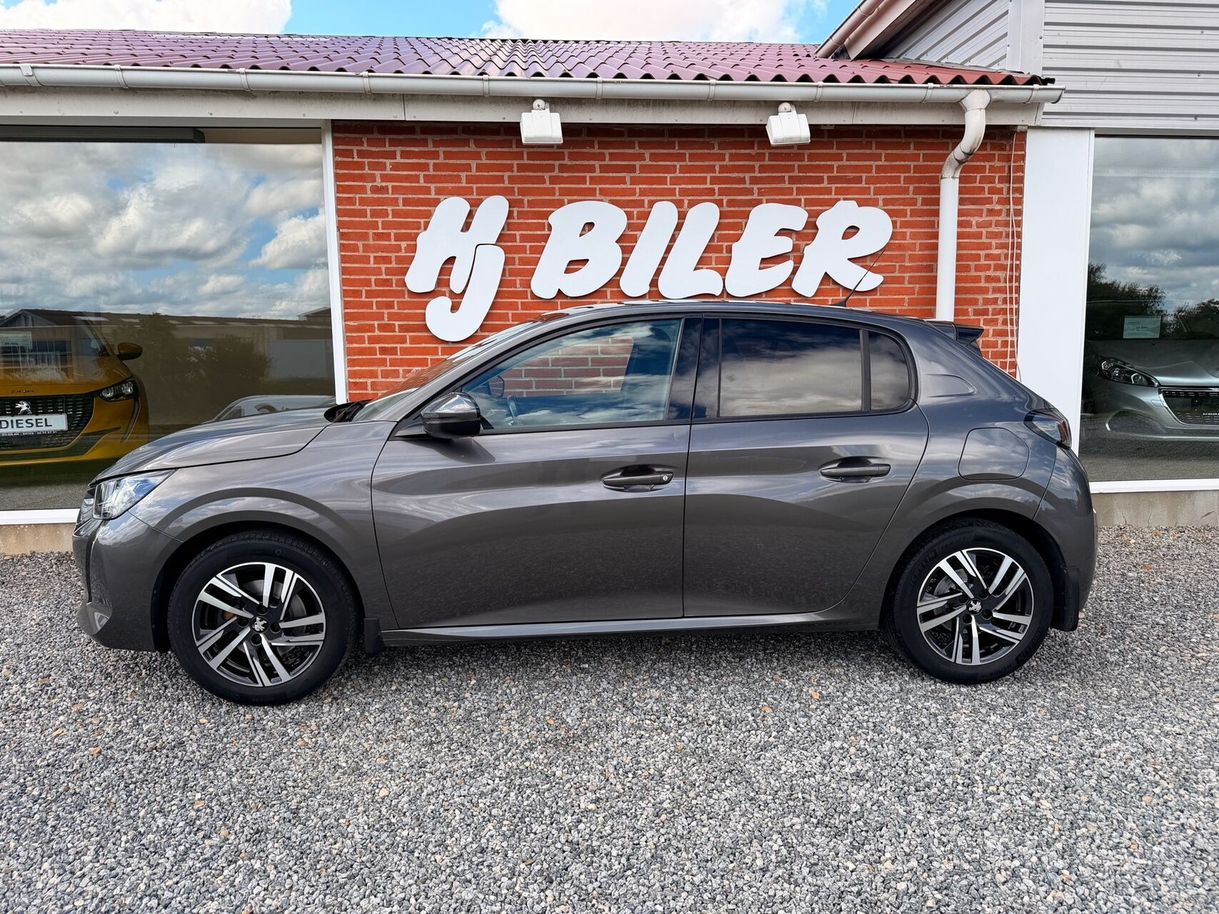 Sort Peugeot 208 fra 2020