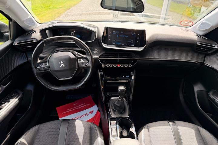 Sort Peugeot 208 fra 2020