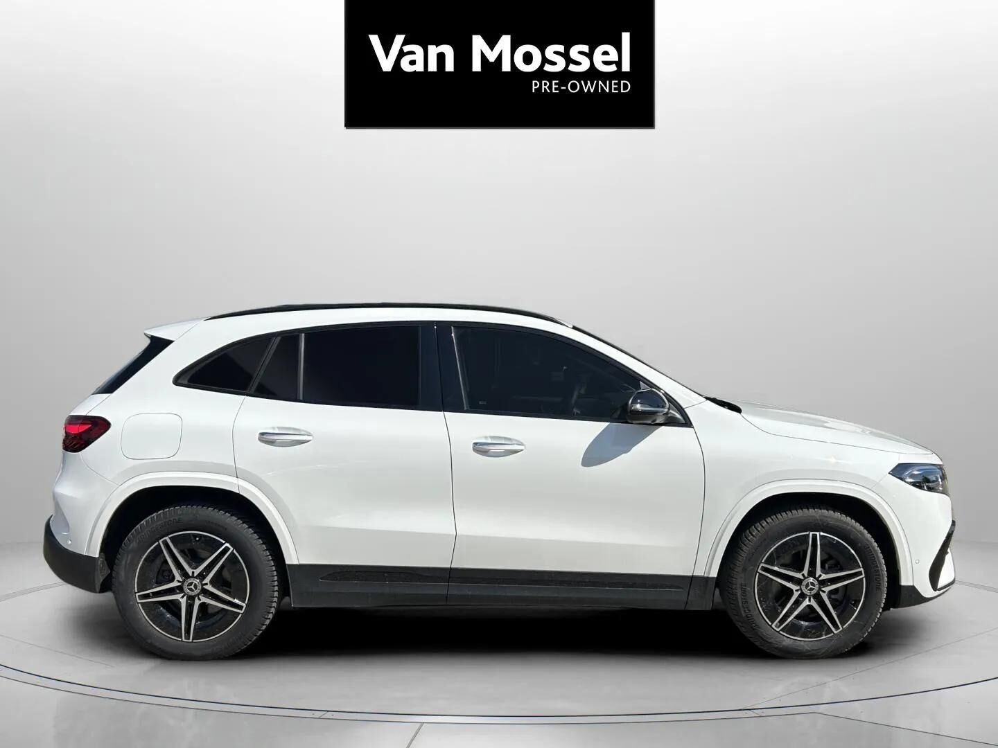 Hvid Mercedes EQA 250+ fra 2025