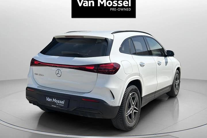 Hvid Mercedes EQA 250+ fra 2025